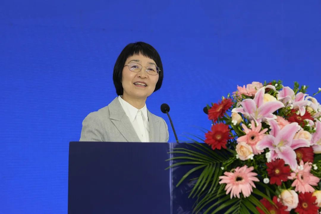 曹红英3.jpg 图片